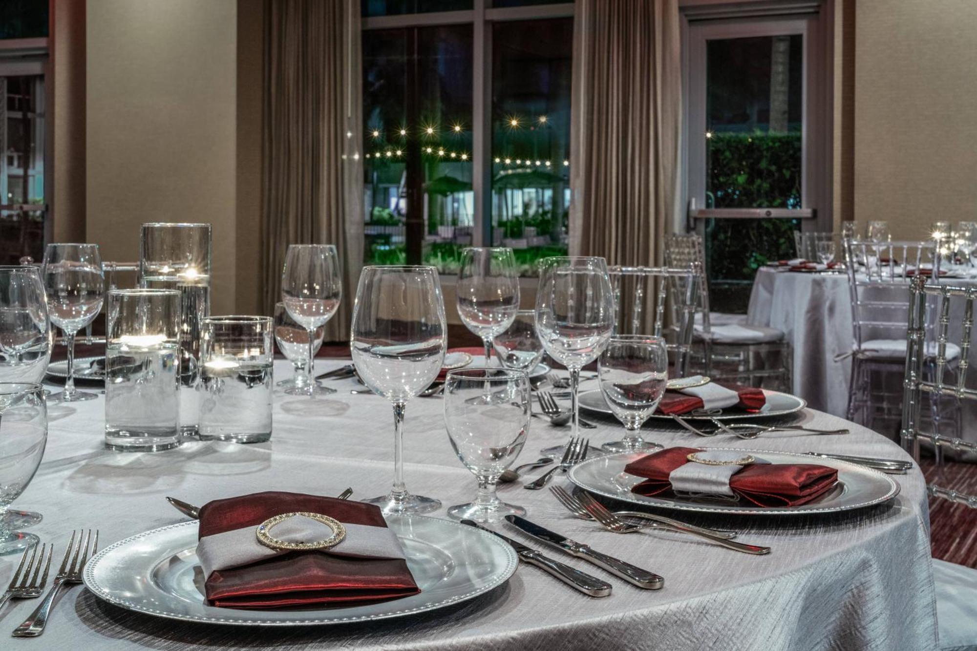 מלון Courtyard By Marriott Miami Airport מראה חיצוני תמונה