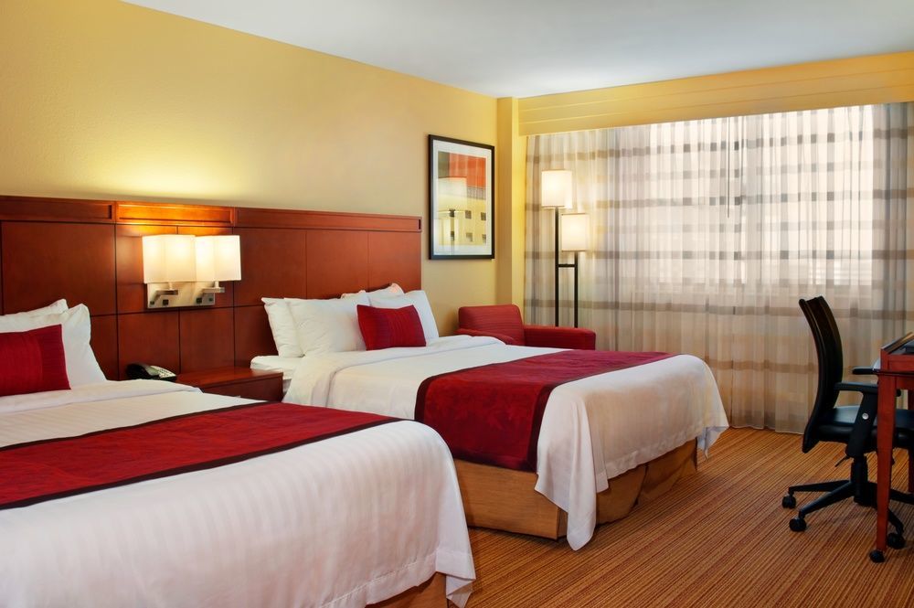 מלון Courtyard By Marriott Miami Airport מראה חיצוני תמונה