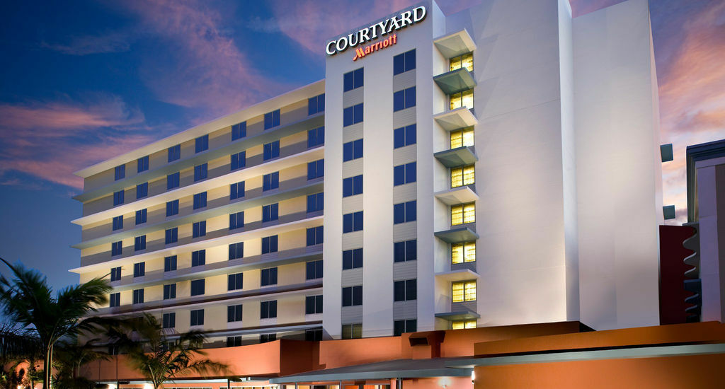 מלון Courtyard By Marriott Miami Airport מראה חיצוני תמונה